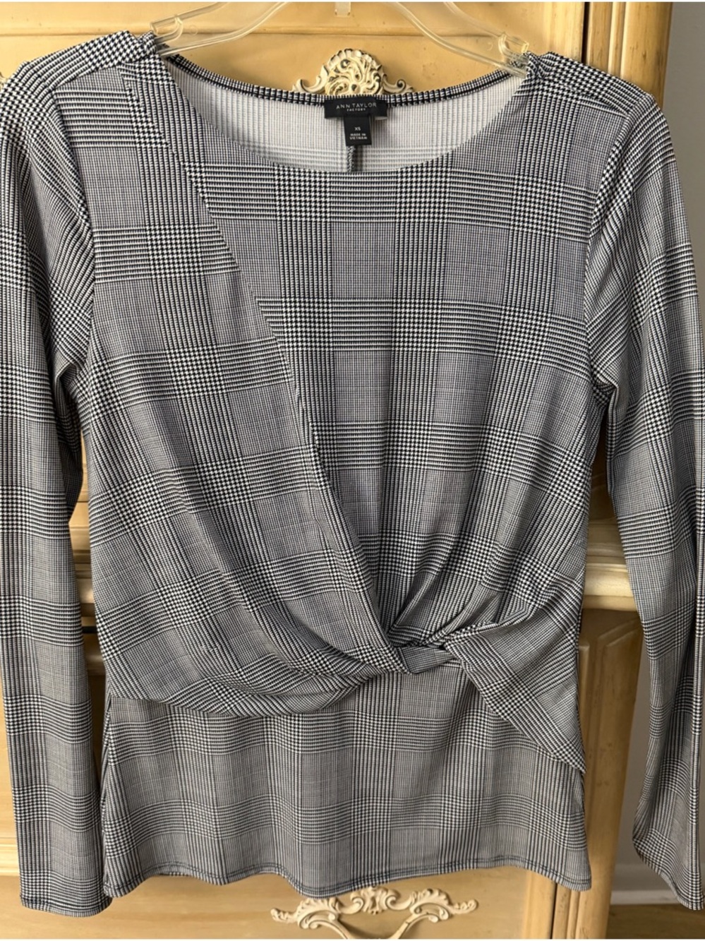 Ann Taylor Gray Plaid Twist-Front Long Sleeve Top